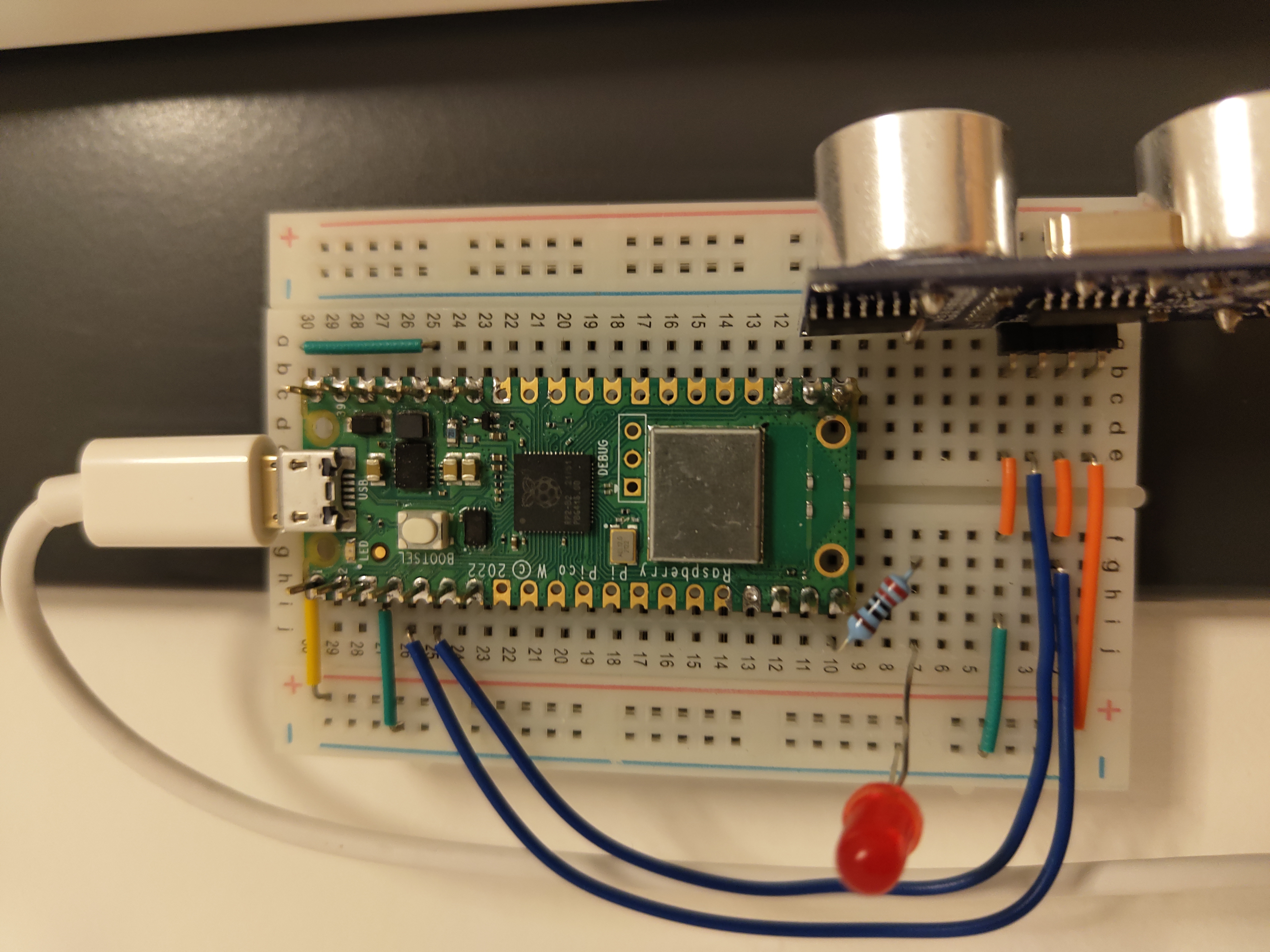 door alarm peripheral device close up